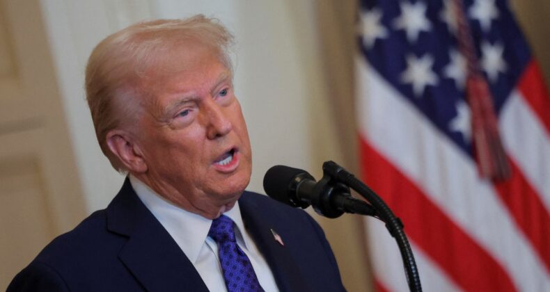 Donald Trump’ın federal yardımları durduran yönergesi iptal edildi